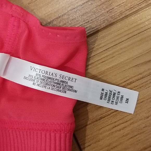 Victoria's Secret Sport Bra - Picture 5 of 7